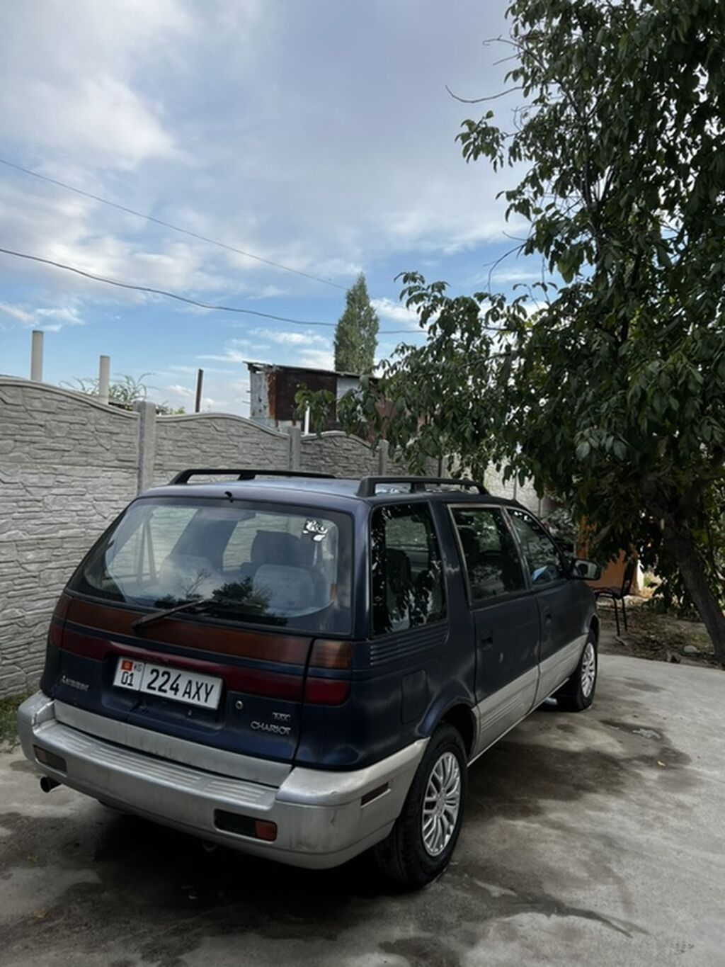 Mitsubishi Chariot