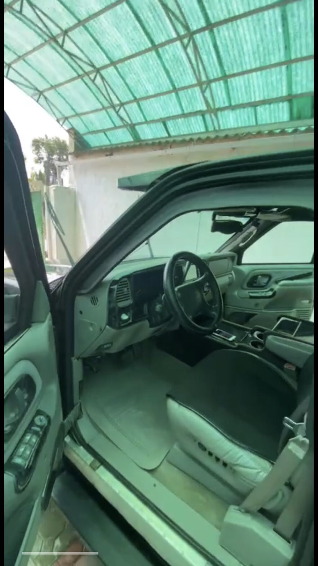 Chevrolet Tahoe: 1997 г., 5.7 л, Автомат, Газ, Внедорожник: фото 5