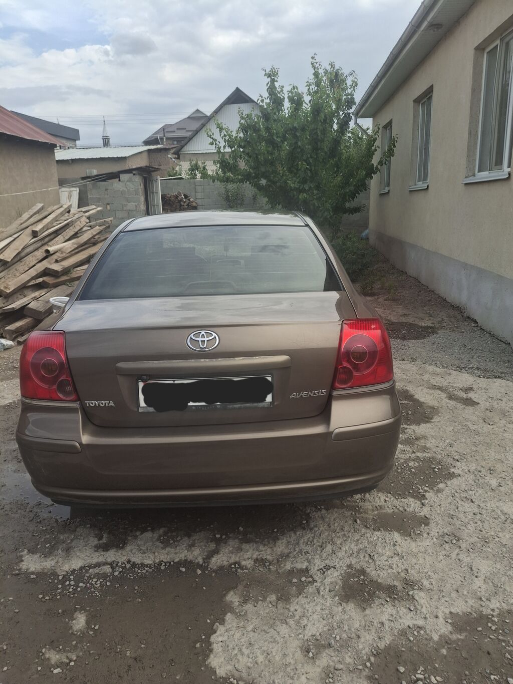 Toyota Avensis: 2004 г., 1.8 л, Автомат, Бензин, Седан: фото 2
