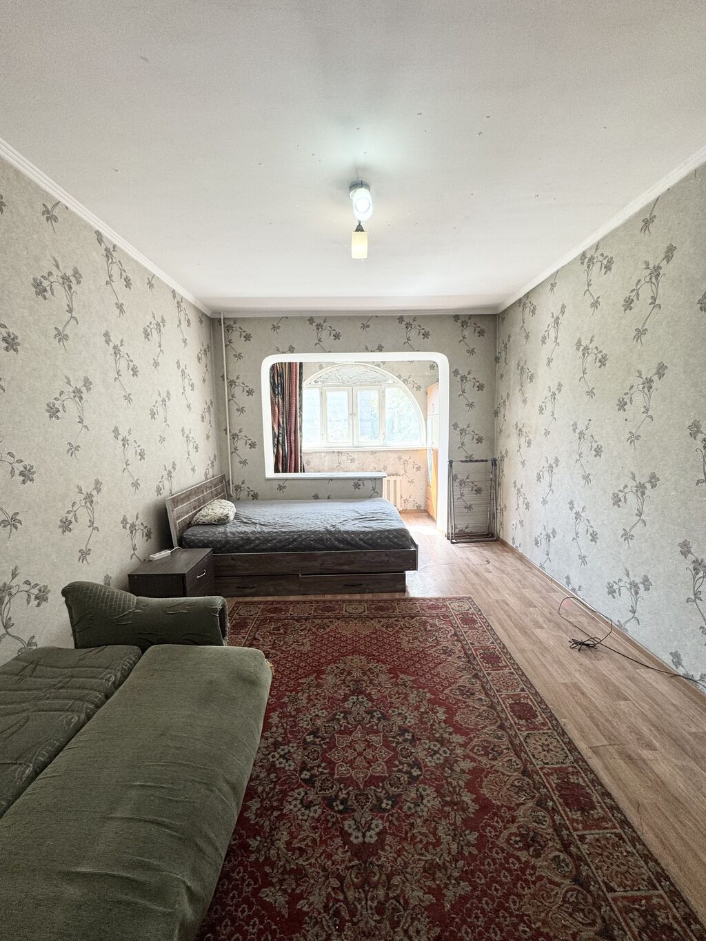 1 комната, 35 м², Золотой квадрат 105 серия, 3 этаж, Старый ремонт: фото 2