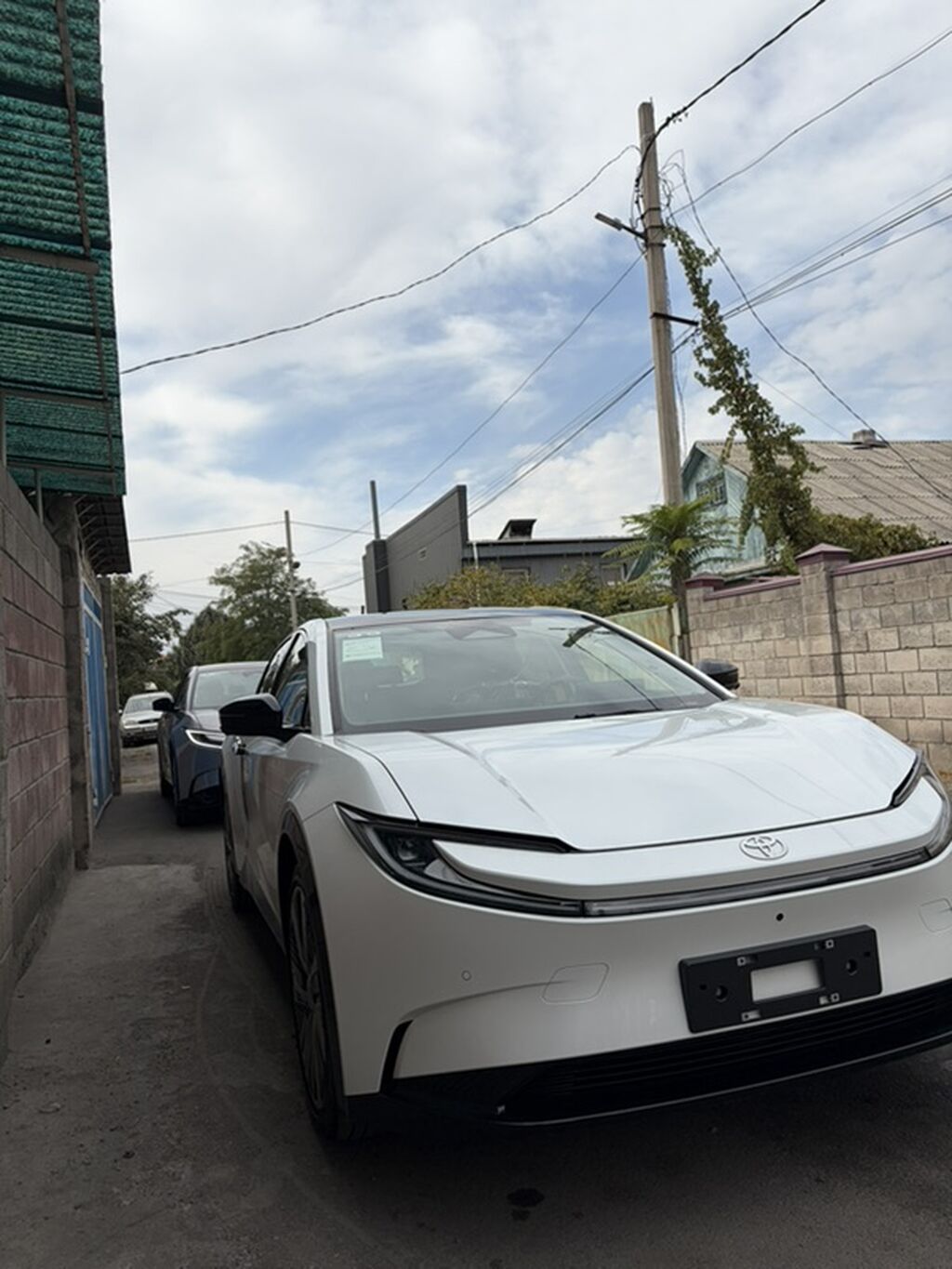 Toyota bZ5: 2026 г., Автомат, Электромобиль, Седан: фото 1