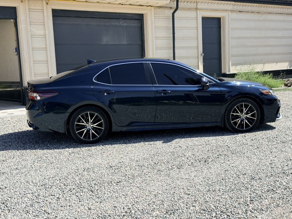Toyota Camry: 2021 г., 2.5 л, Автомат, Бензин, Седан: фото 5
