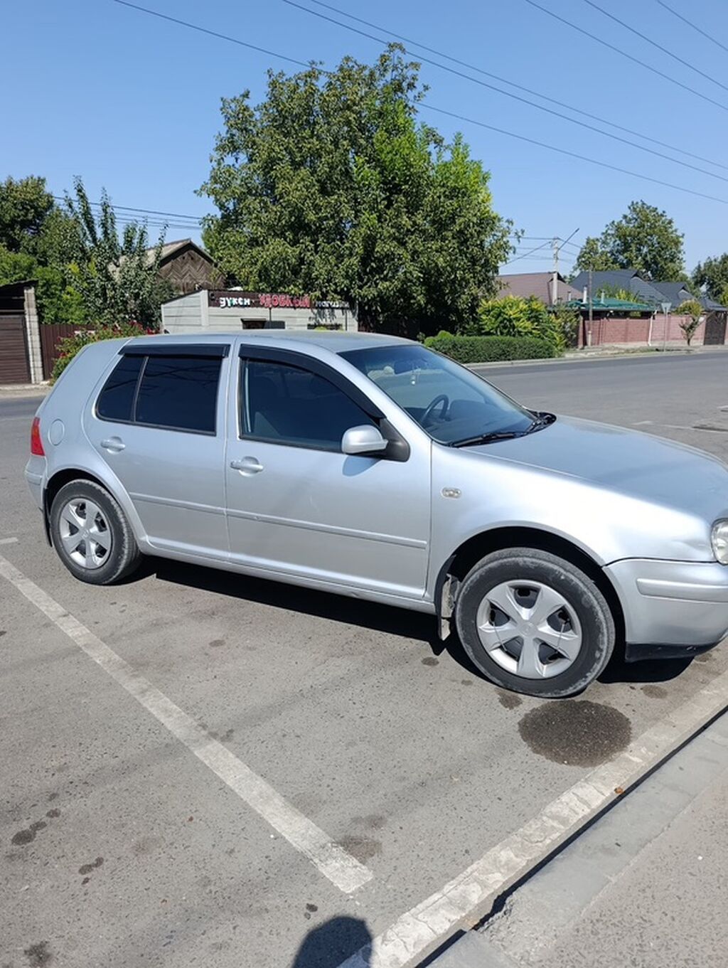 Volkswagen Golf: 2002 г., 1.6 л, Автомат, Бензин, Хэтчбэк: фото 2