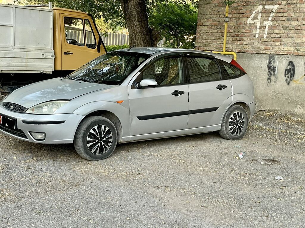 Ford Focus: 2003 г., 1.6 л, Механика, Газ, Хэтчбэк: фото 4