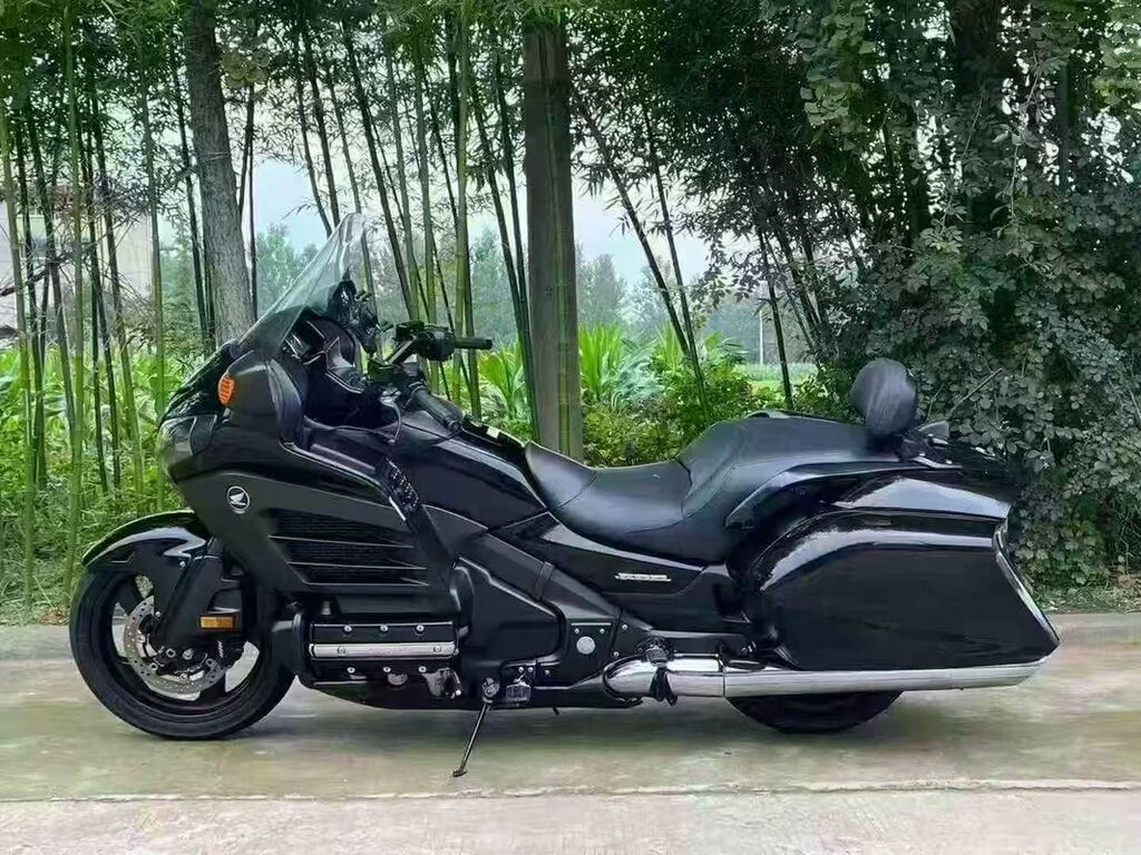 HONDA GOLD WING F6B | 2013 | 1800 см³ Пробег всего 15 000 км!: фото 2