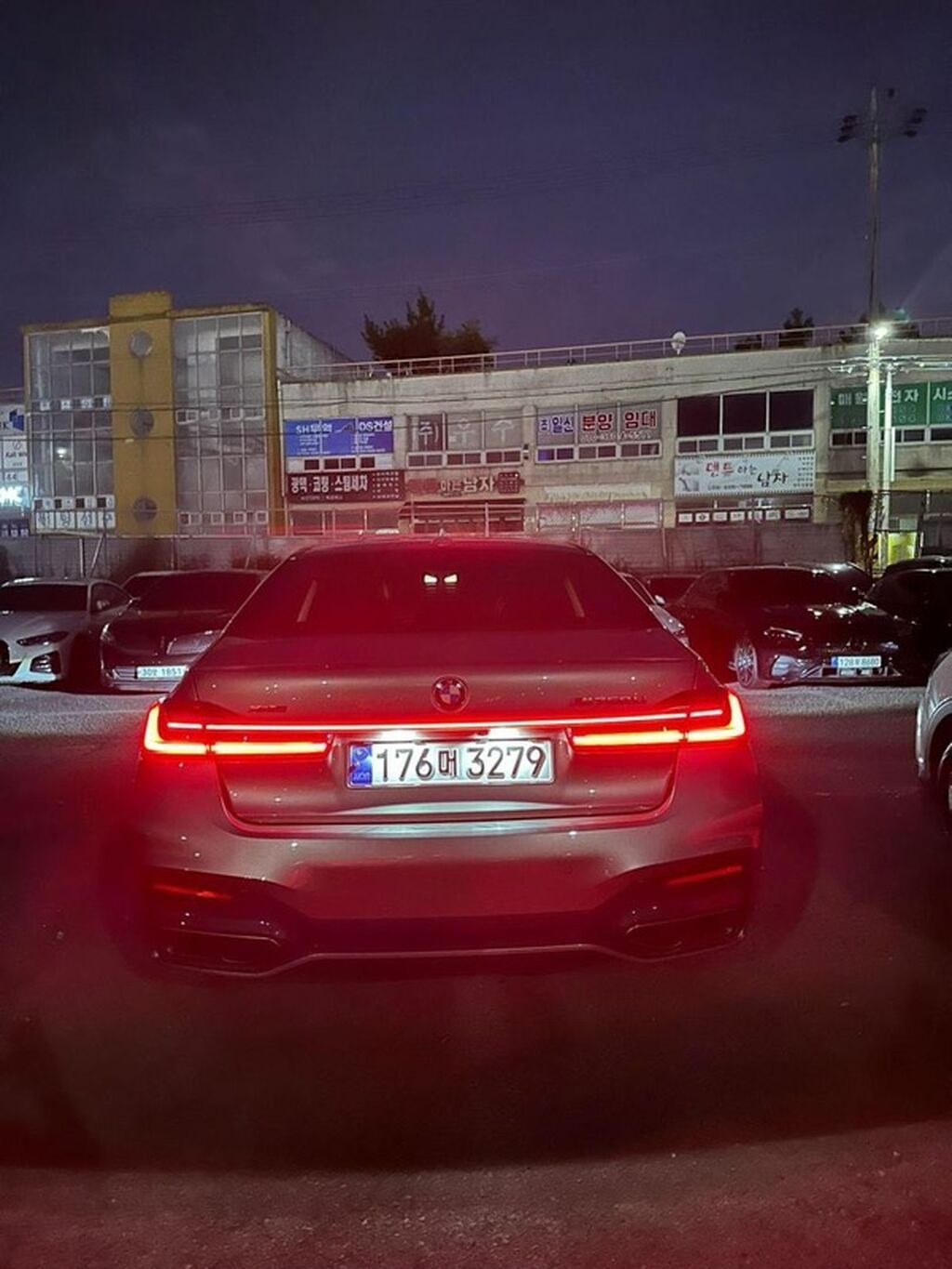 BMW 7 series: 2020 г., 6.6 л, Автомат, Бензин, Седан: фото 2