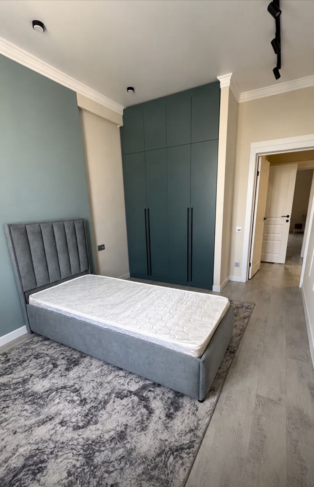 3 комнаты, 90 м², Асанбай мкр Элитка, 12 этаж, Евроремонт: фото 2