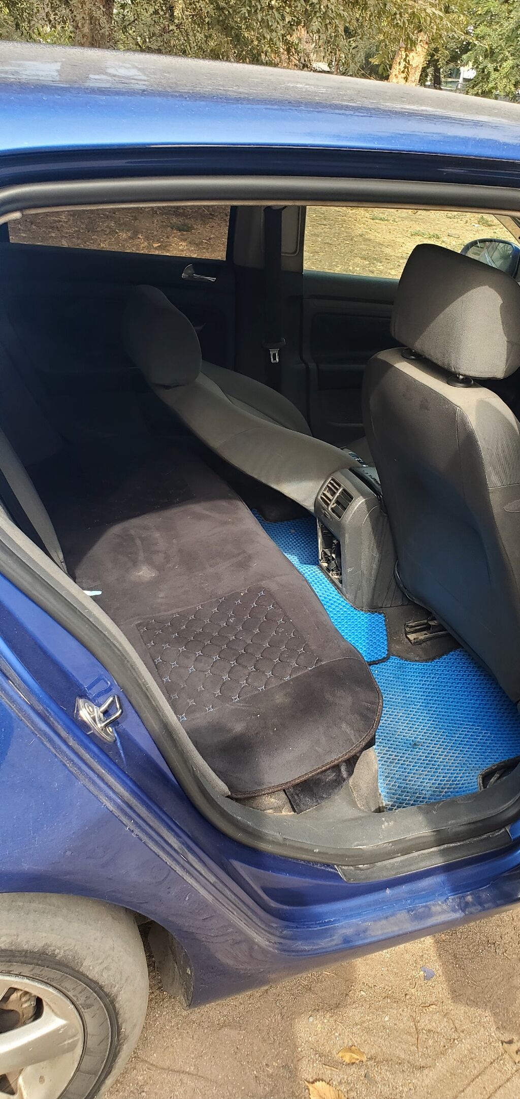 Volkswagen Golf V: 2004 г., 1.6 л, Автомат, Бензин, Хэтчбэк: фото 6