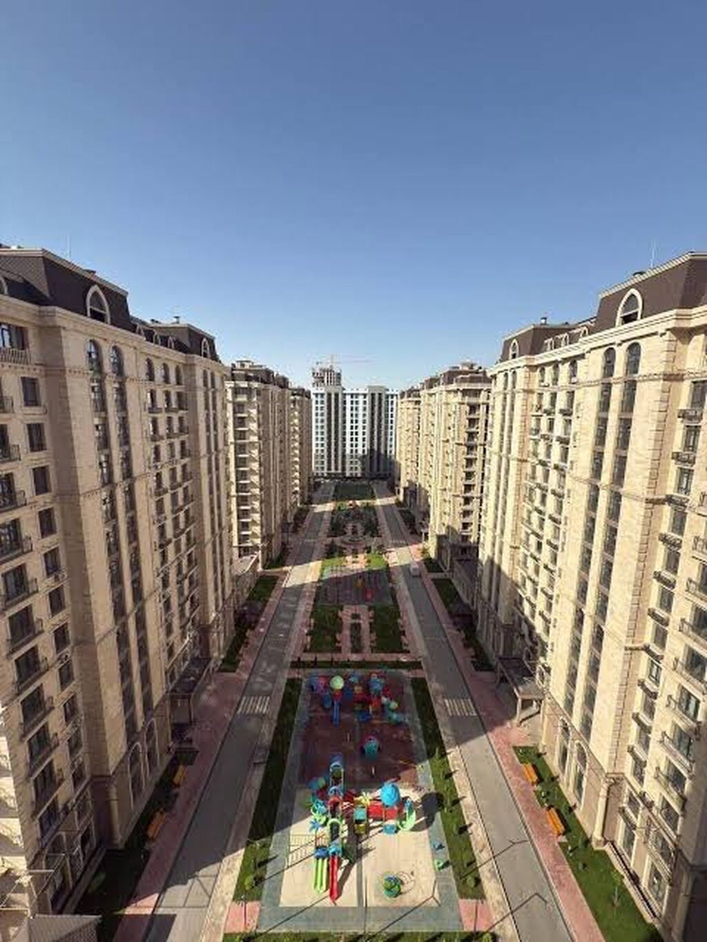 3 комнаты, 152 м², Ала-Арча ТРЦ Элитка, 3 этаж, ПСО (под самоотделку): фото 1