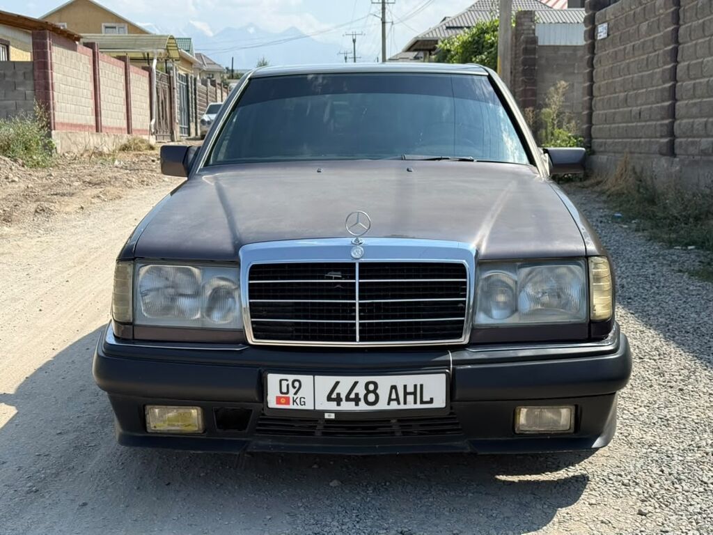 Mercedes-Benz W124: 1991 г., 2 л, Механика, Бензин, Седан: фото 2