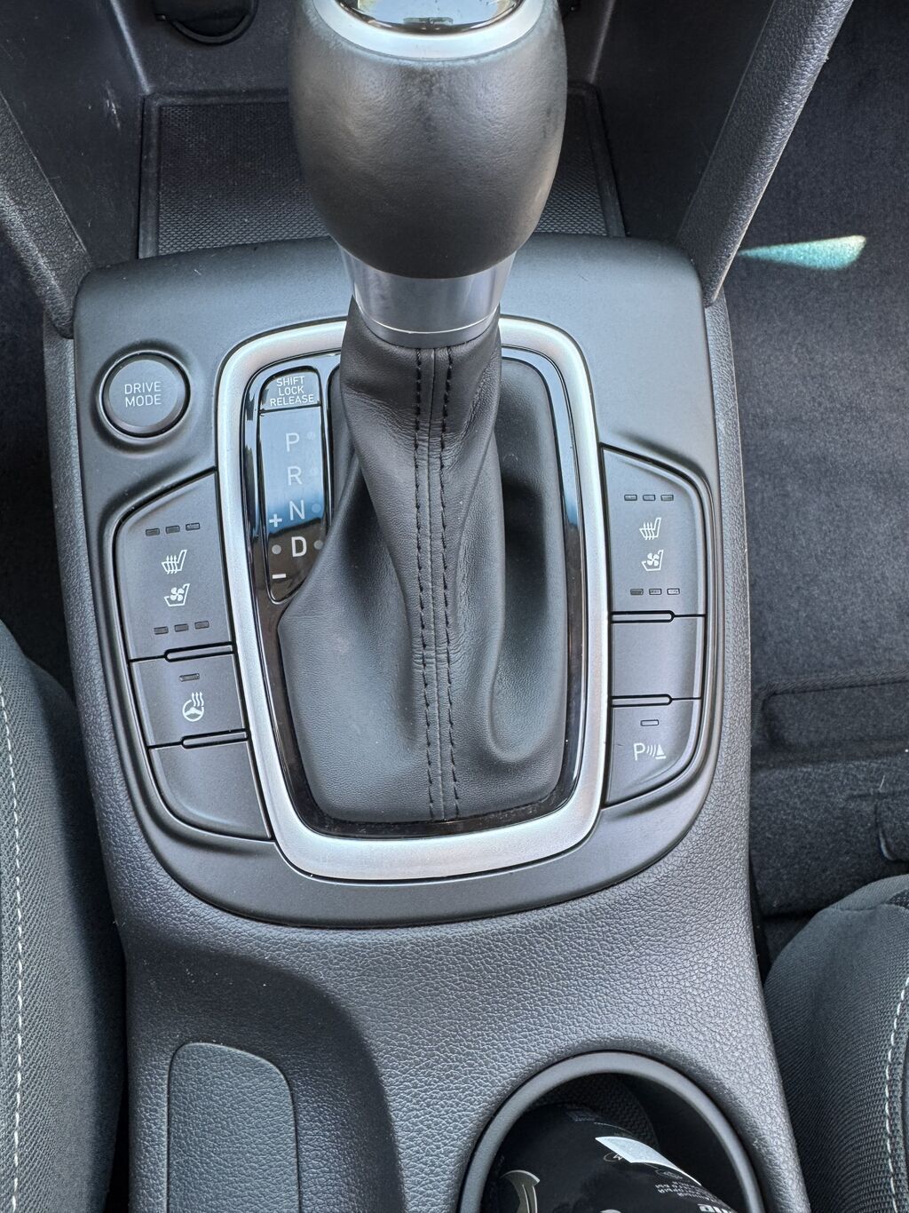 Hyundai Kona: 2019 г., 1.6 л, Автомат, Бензин, Внедорожник — фото 6