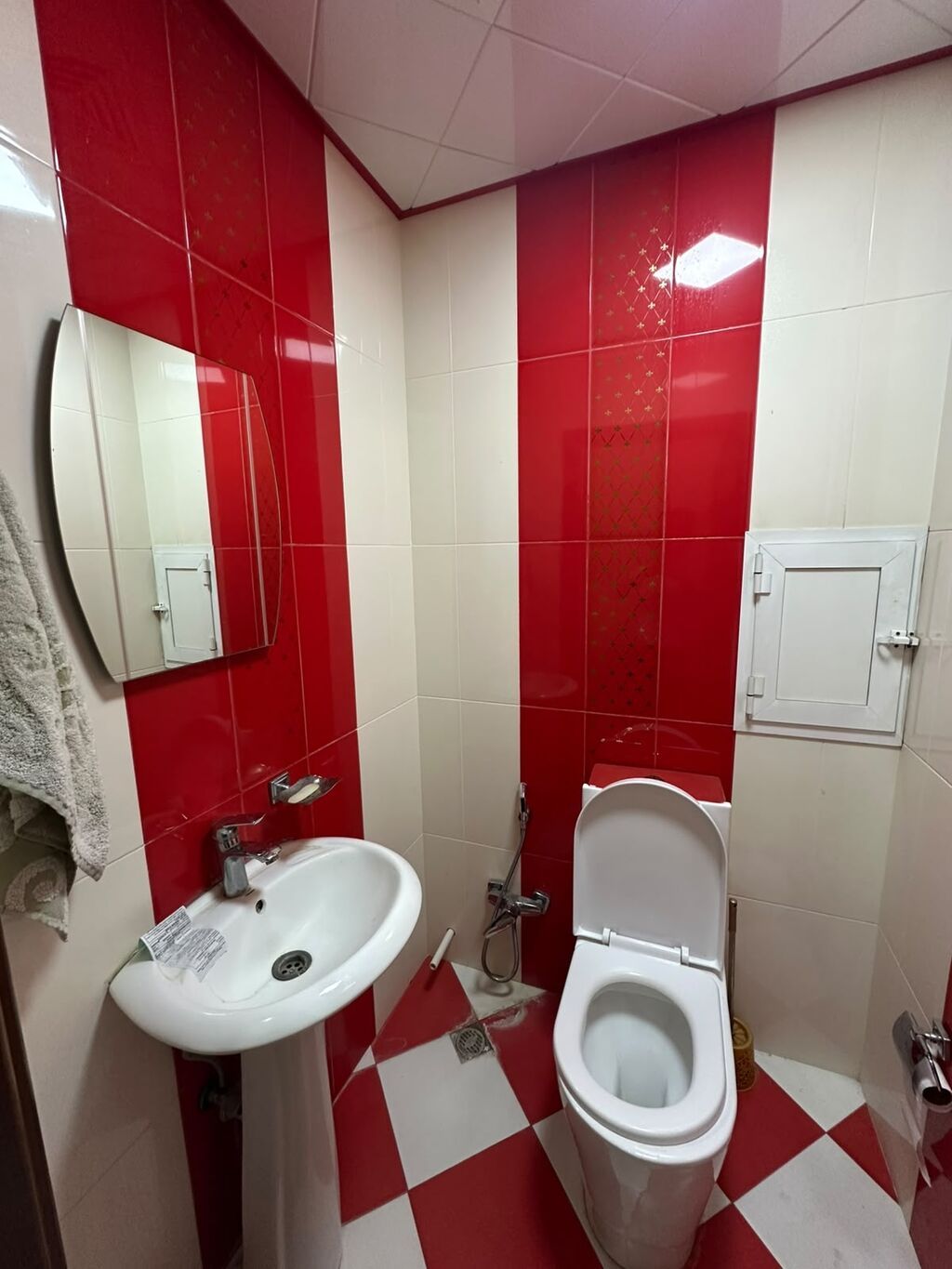 Klassik üslubda tam mebellənmiş 2 otaqlı mənzil (yataq otağı + mətbəx