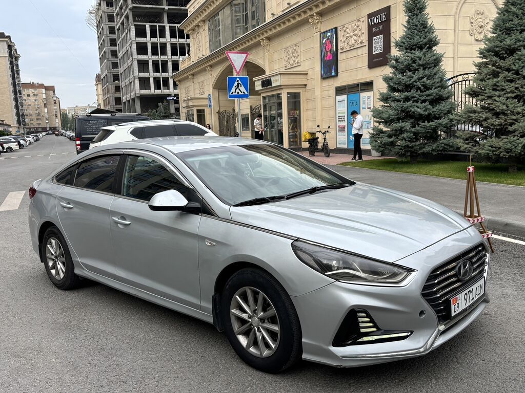 Hyundai Sonata: 2018 г., 2 л, Автомат, Газ, Седан — фото 3