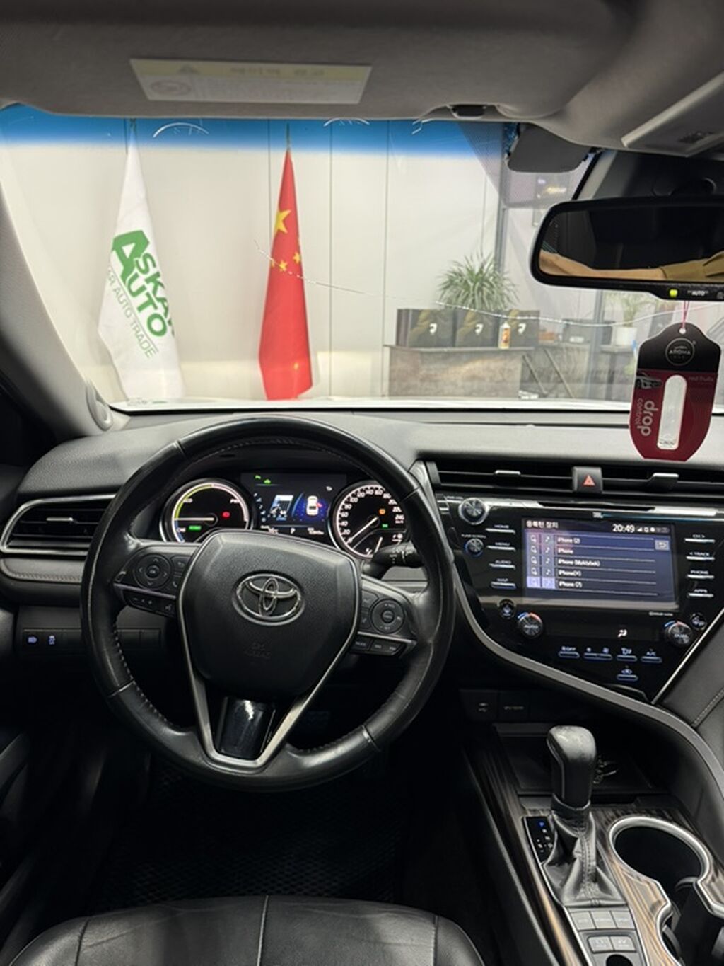 Toyota Camry: 2018 г., 2.5 л, Вариатор, Гибрид, Седан: фото 7