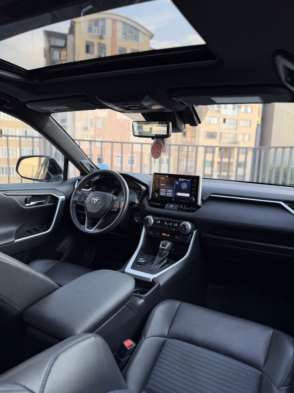 Toyota RAV4: 2020 г., 2.5 л, Автомат, Гибрид, Кроссовер: фото 8