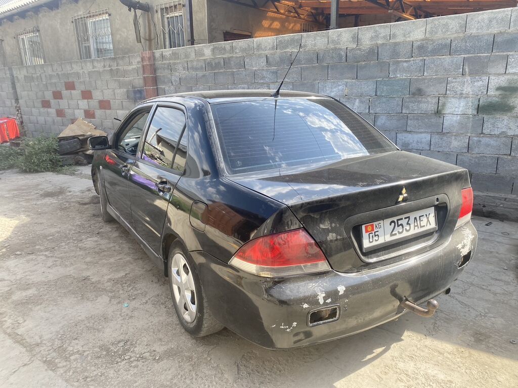 Mitsubishi Lancer: 2004 г., 1.6 л, Механика, Бензин, Седан: фото 4
