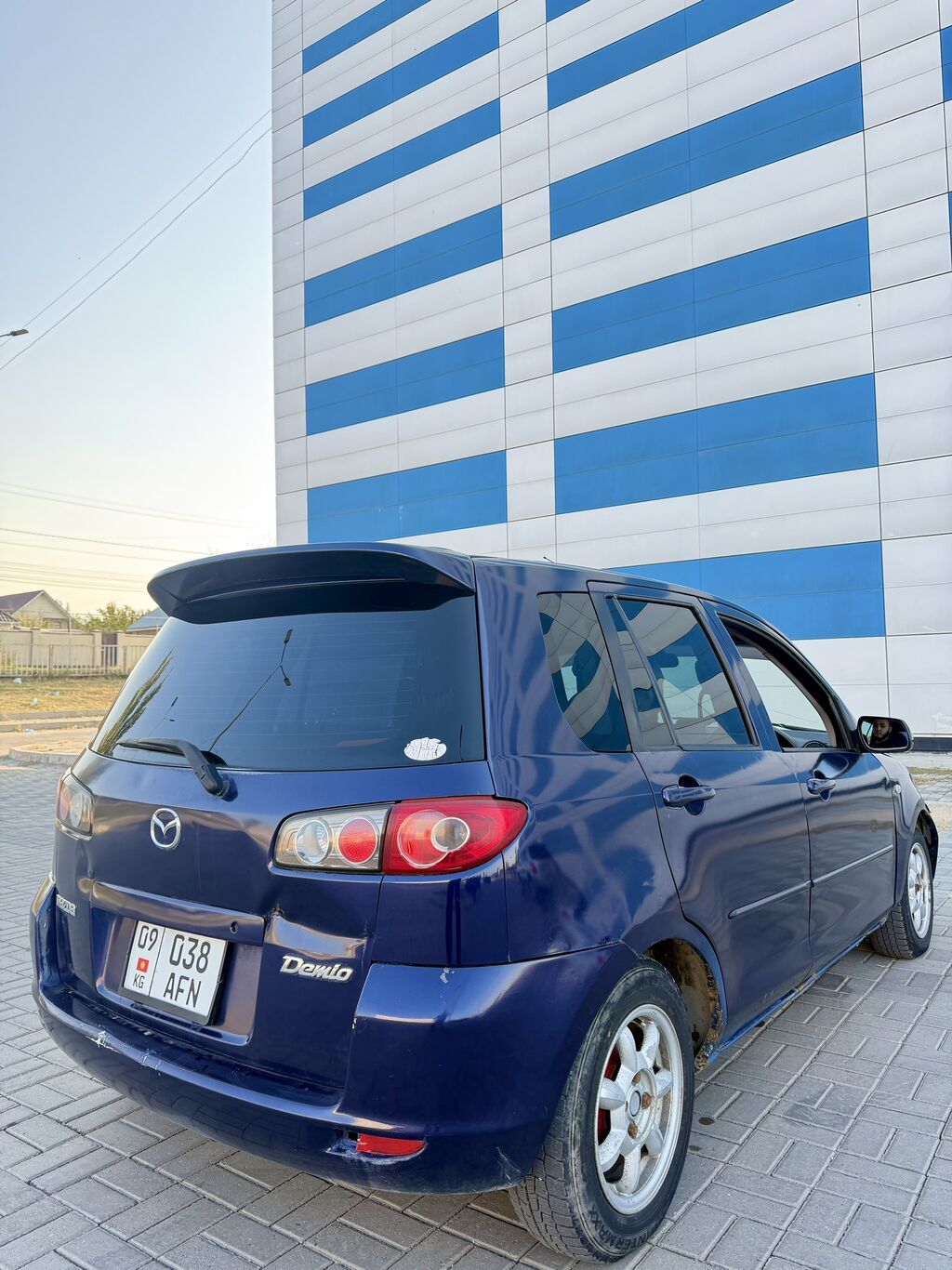 Mazda Demio: 2004 г., 1.3 л, Автомат, Бензин, Хэтчбэк: фото 4