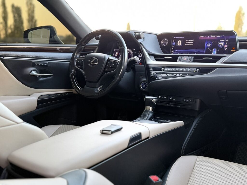 Lexus ES: 2019 г., 2.5 л, Автомат, Гибрид, Седан: фото 8