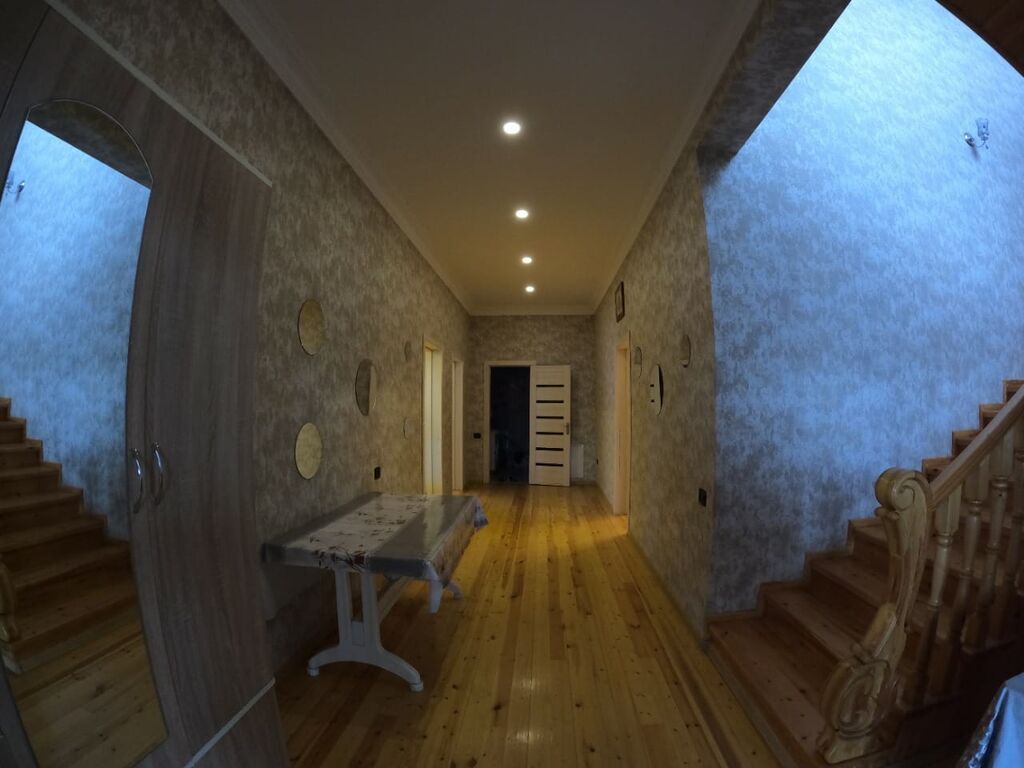 Maştağa qəs. 7 otaqlı, 300 kv. m, Yeni təmirli