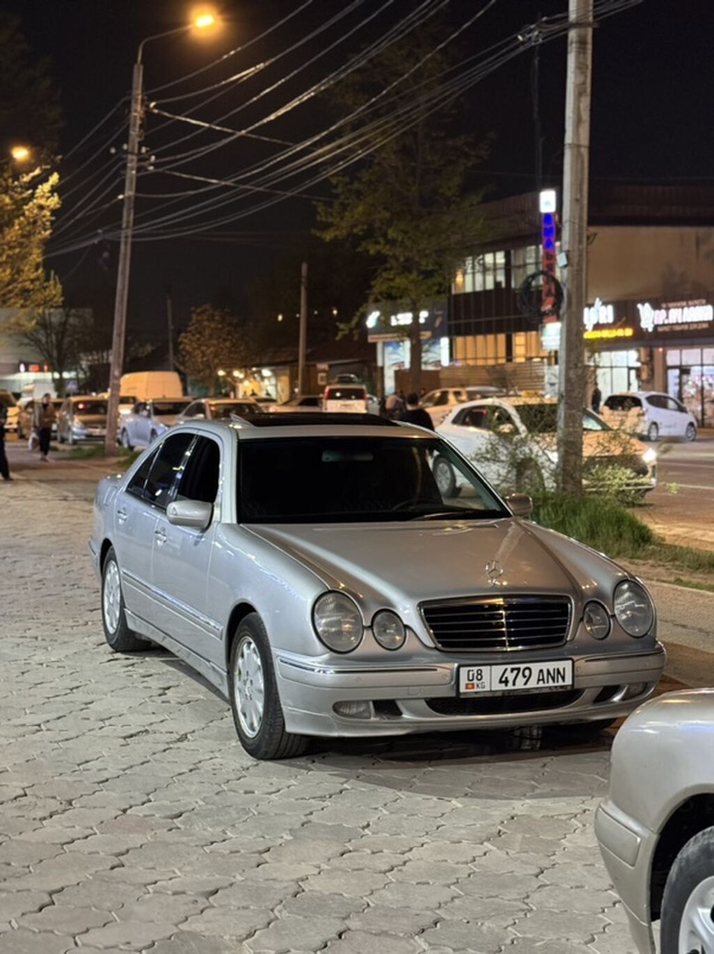Mercedes-Benz E-Class: 2001 г., 3.2 л, Автомат, Бензин, Седан: фото 1