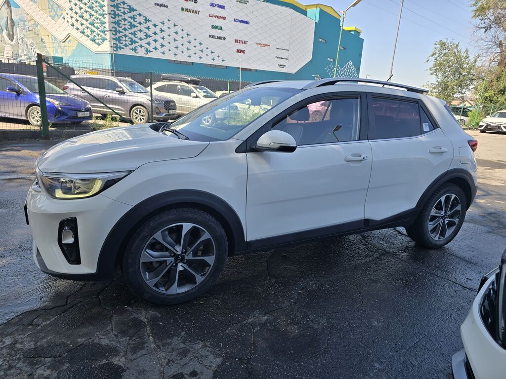 Kia Stonic: 2018 г., 1.6 л, Автомат, Дизель, Универсал: фото 4