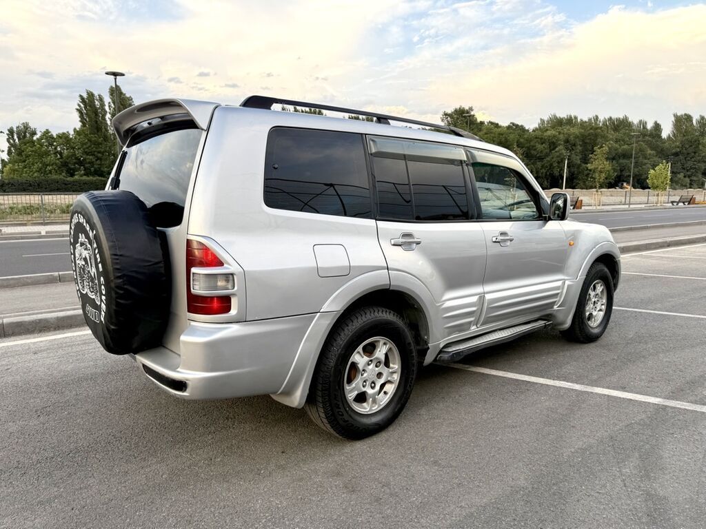 Mitsubishi Pajero: 2002 г., 3.2 л, Автомат, Дизель, Внедорожник: фото 3