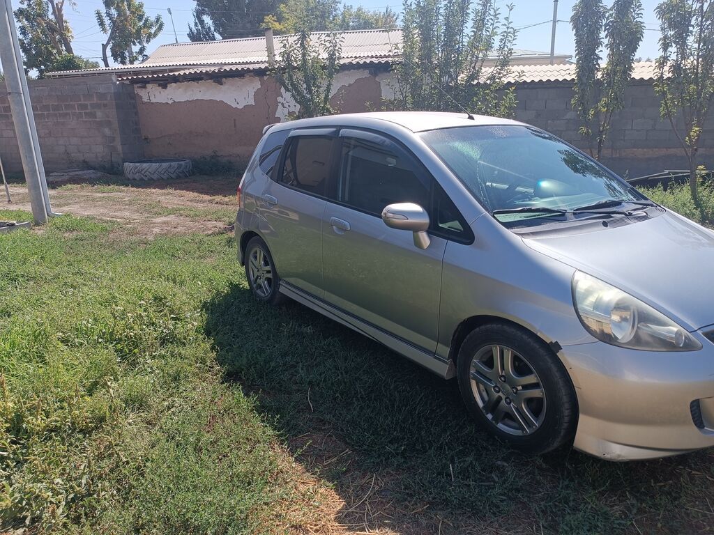 Honda Jazz: 2008 г., 1.3 л, Автомат, Бензин, Хэтчбэк: фото 7