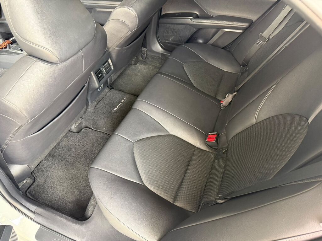 Toyota Camry: 2023 г., 2.5 л, Автомат, Бензин, Седан: фото 8