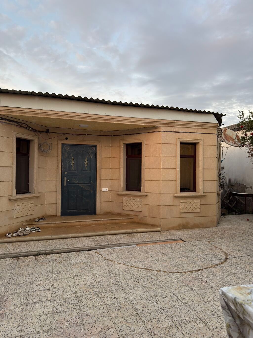 Binəqədi qəs. 3 otaqlı, 100 kv. m, Kredit yoxdur, Yeni təmirli