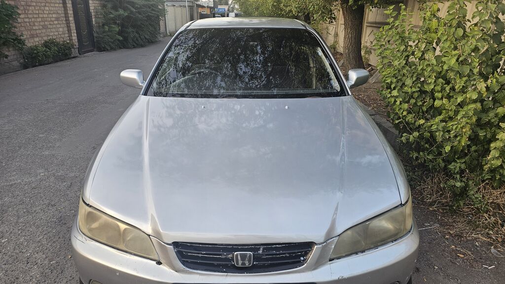 Honda Accord: 2001 г., 1.8 л, Автомат, Бензин, Седан: фото 1