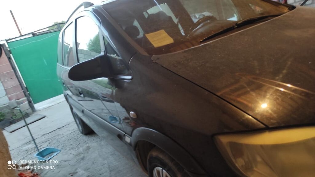 Opel Zafira: 2002 г., 1.8 л, Механика, Бензин, Минивэн — фото 2