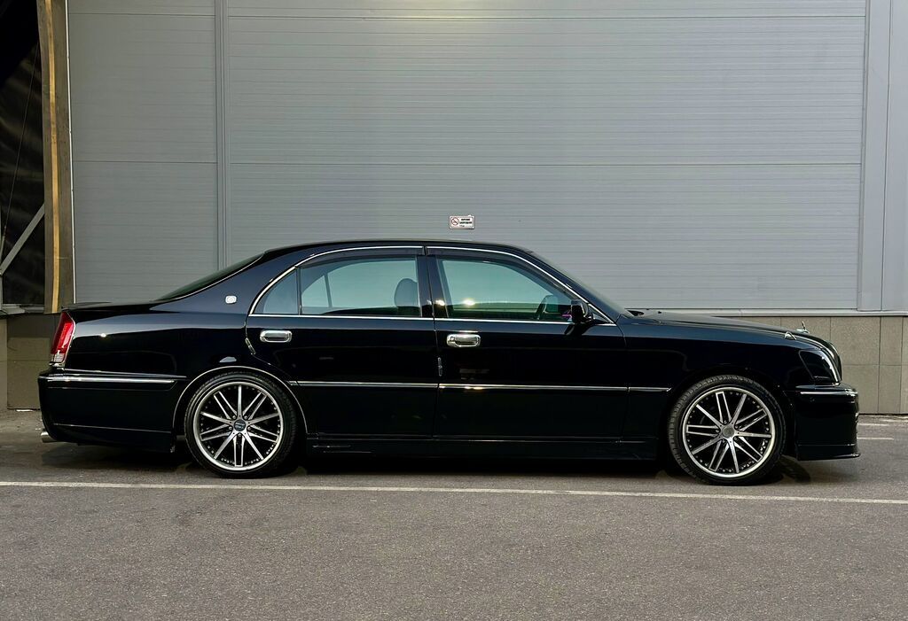 Toyota Crown Majesta: 2004 г., 4 л, Автомат, Бензин, Седан: фото 5