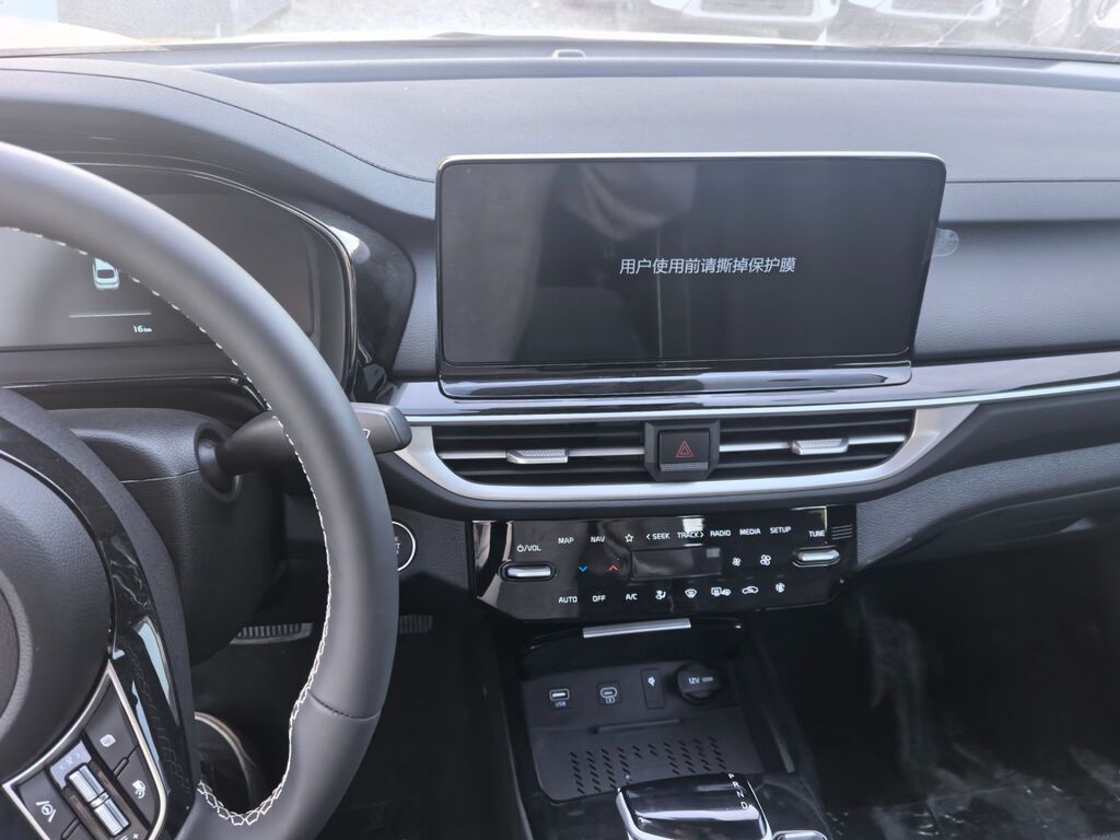Kia K3: 2026 г., 1.5 л, Вариатор, Бензин: фото 3