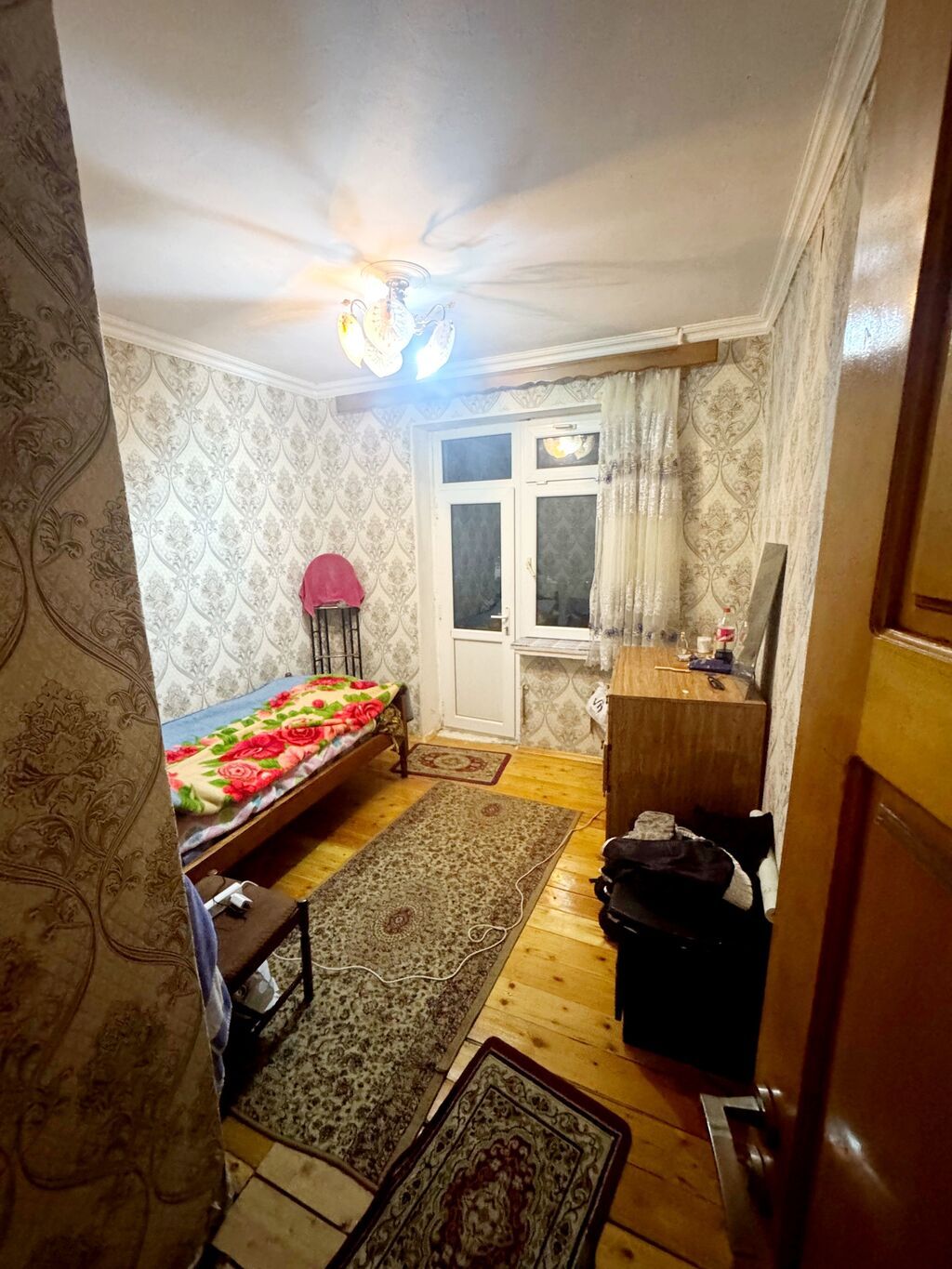 4 otaqlı mənzil – geniş və işıqlı - Plan: qonaq otağı, ayrıca mətbəx