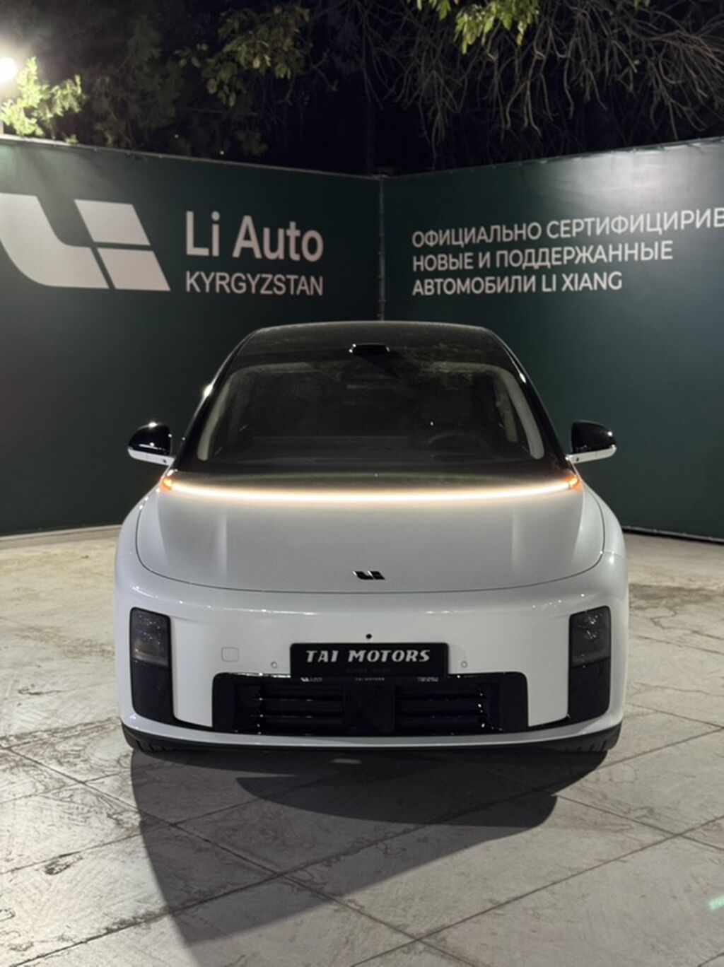 Lixiang i8: 2025 г., 0.1 л, Автомат, Электромобиль, Кроссовер: фото 5