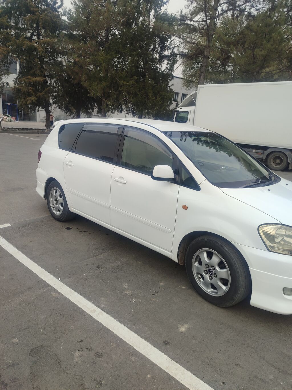 Toyota Ipsum: 2001 г., 2.4 л, Автомат, Газ-бензин (ГБО), Минивэн: фото 3