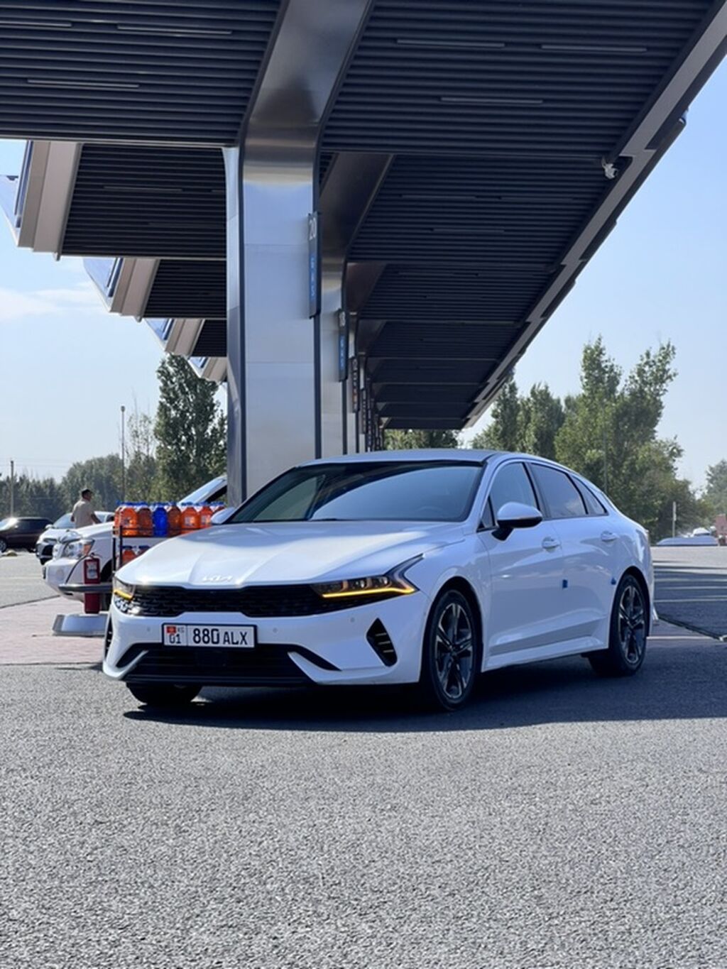 Kia K5: 2022 г., 2 л, Автомат, Гибрид, Седан: фото 1