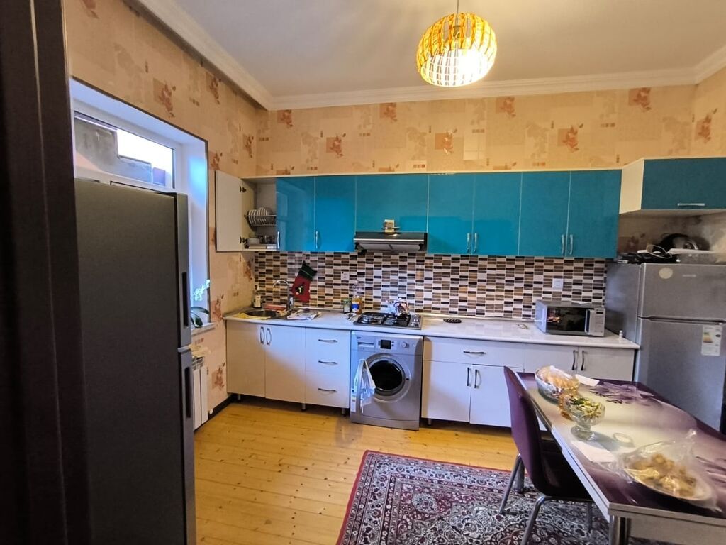 6 otaqlı, 165 kv. m, Kredit yoxdur, Orta təmir