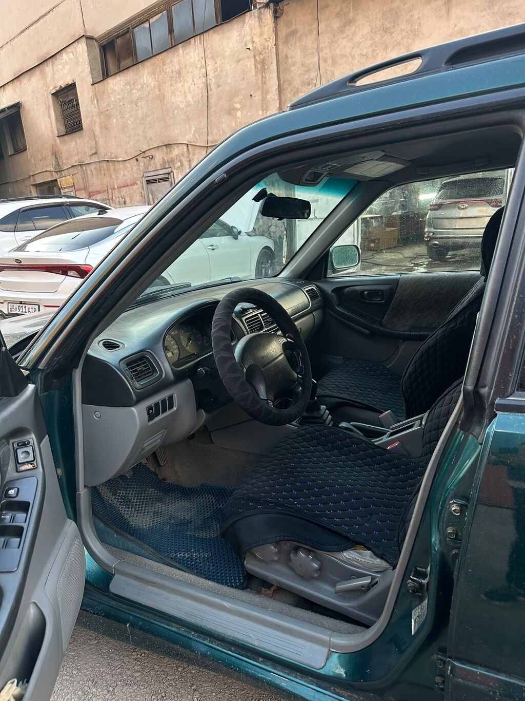 Subaru Forester: 1999 г., 2 л, Механика, Кроссовер — фото 3