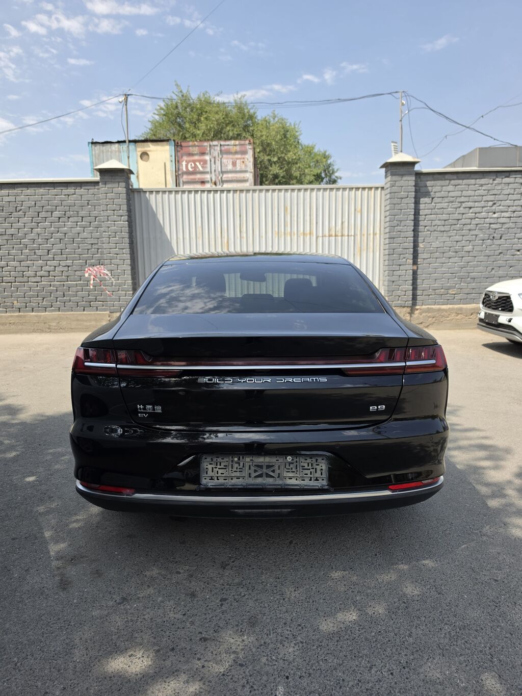 Продам BYD E9 2021, электромобиль, седан: фото 2