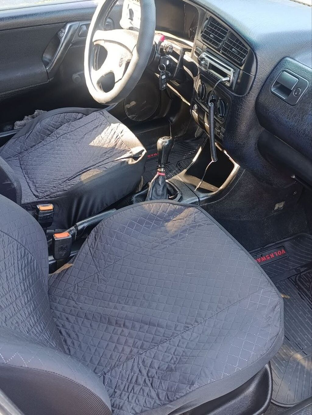 Volkswagen Golf: 1993 г., 1.8 л, Механика, Бензин, Хэтчбэк: фото 6
