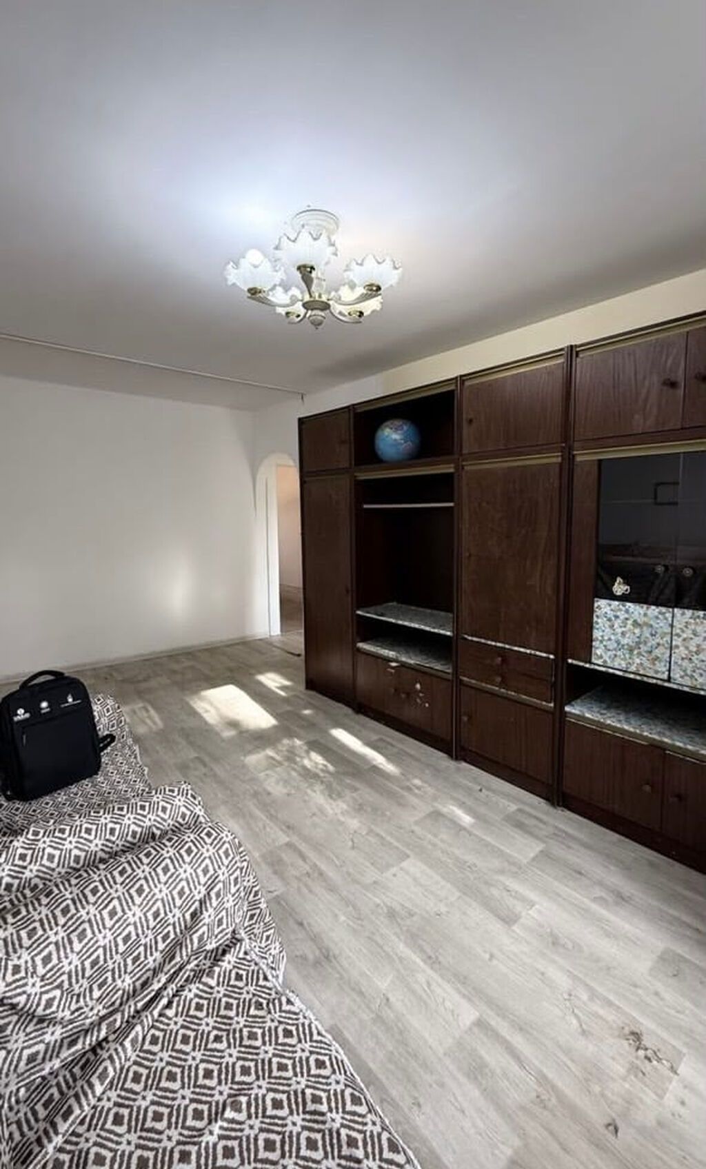 3 комнаты, 58 м², 4 мкр 104 серия, 4 этаж, Косметический ремонт: фото 2