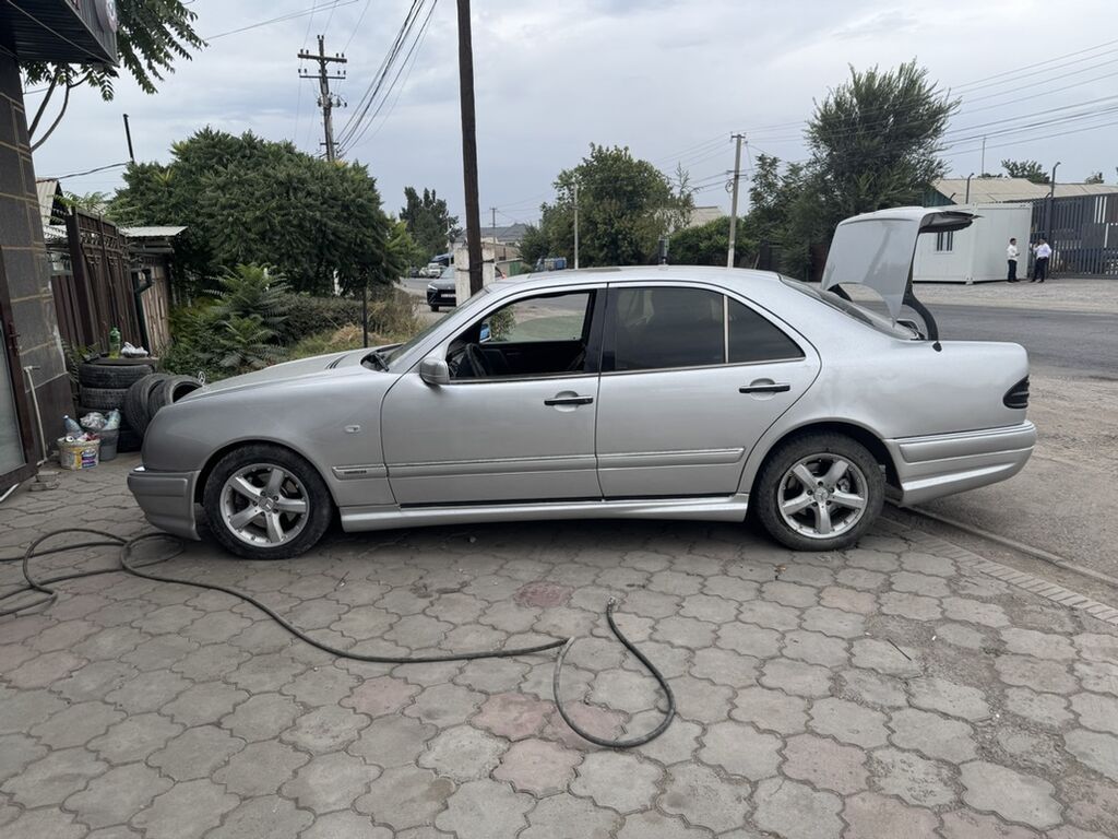 Mercedes-Benz E-Class: 1996 г., 3.2 л, Автомат, Седан: фото 2