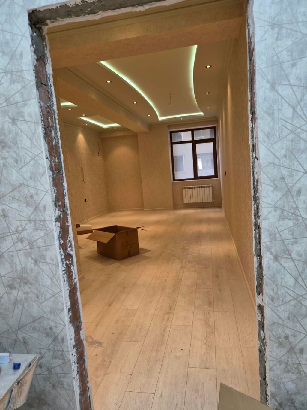 5 otaqlı, Yeni tikili, 215 kv. m