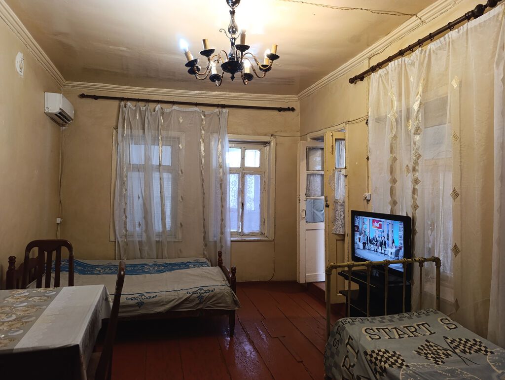 20 kv. m, 1 otaqlı, Qaz, İşıq, Su