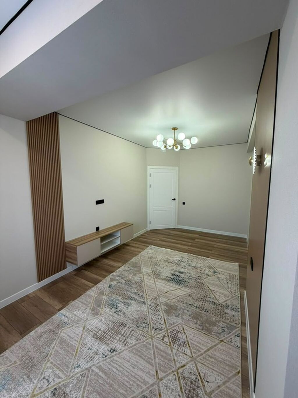 1 комната, 43 м², Элитка, 11 этаж, Дизайнерский ремонт: фото 2
