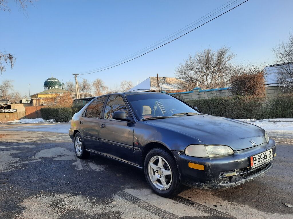 Хонда кыргызстан. Mazda 626 1993. Американки на мазд 626 ge. Мазда 626 1993. Mazda 626 1993 Grey.