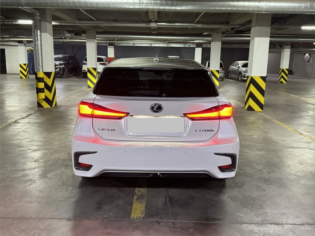 Lexus CT: 2018 г., 1.8 л, Вариатор, Гибрид, Хэтчбэк: фото 5