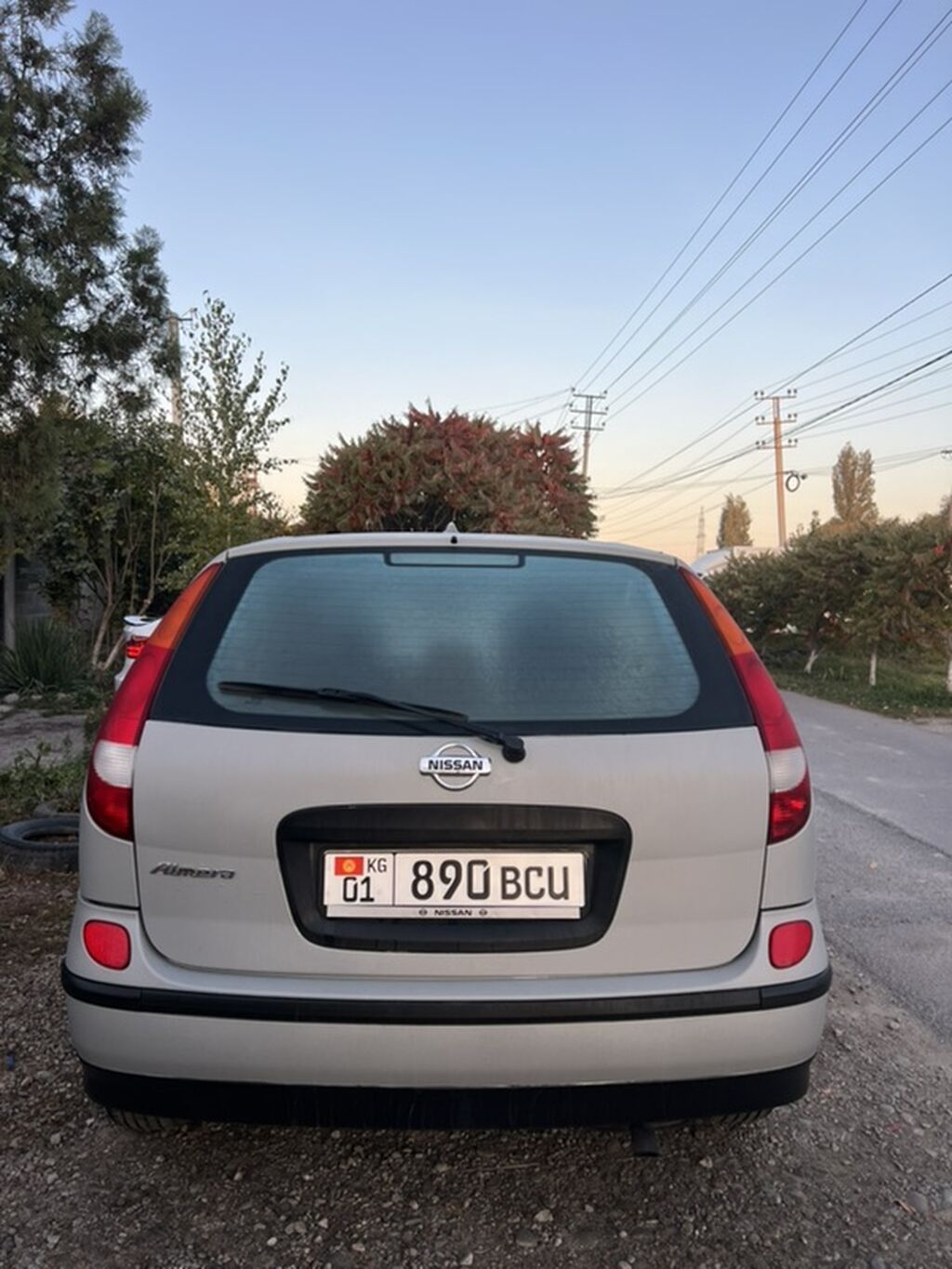 Nissan Almera Tino: 2000 г., 2 л, Вариатор, Бензин, Минивэн: фото 5