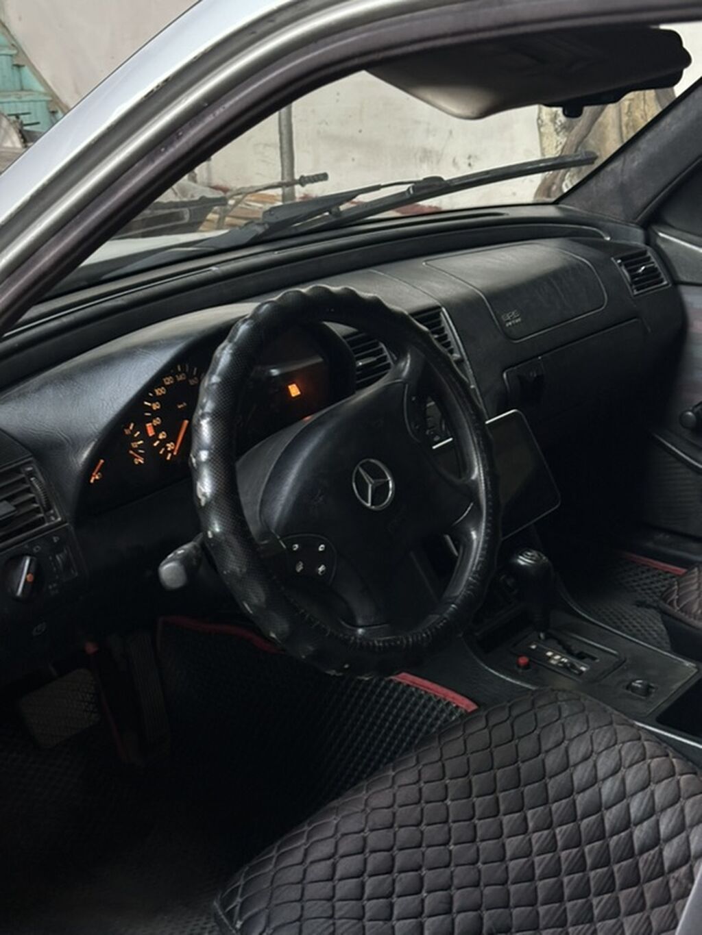 Mercedes-Benz C-Class: 1995 г., 1.8 л, Автомат, Бензин, Седан: фото 8